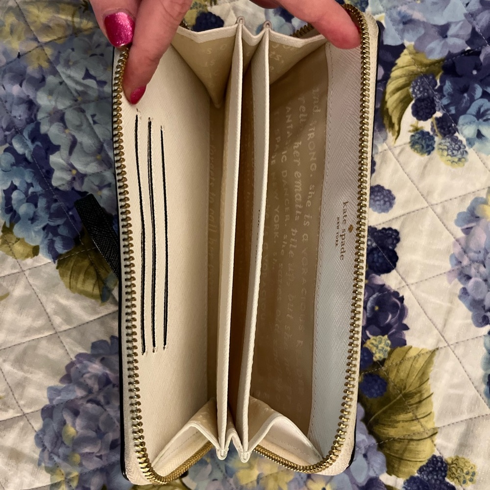 Kate Spade Wallet - Picture 3 of 5
